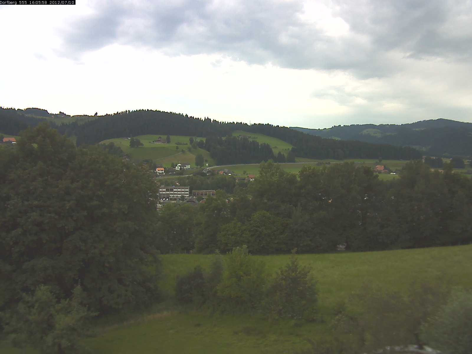 Webcam-Bild: Aussicht vom Dorfberg in Langnau 20120710-160600