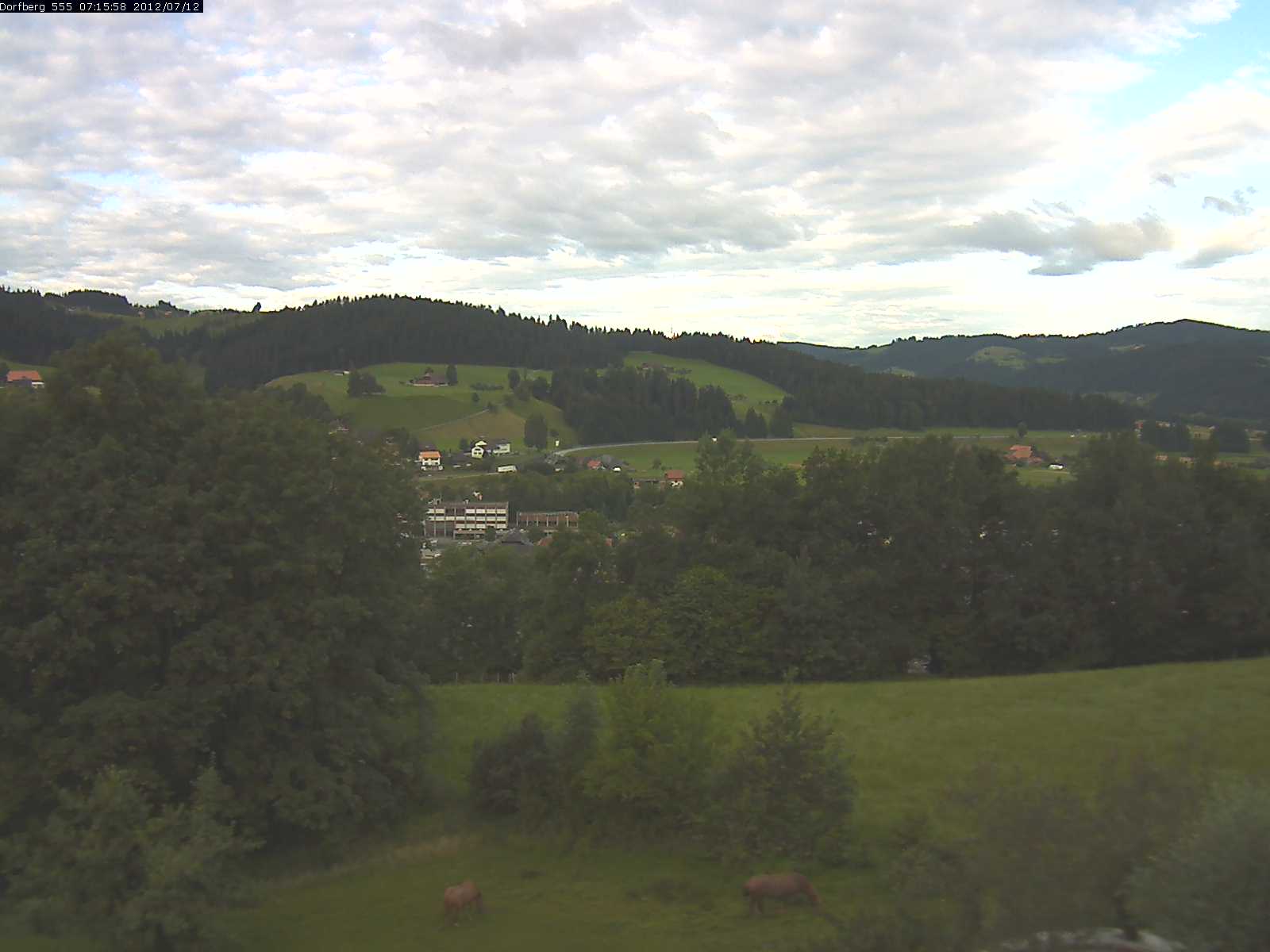 Webcam-Bild: Aussicht vom Dorfberg in Langnau 20120712-071600