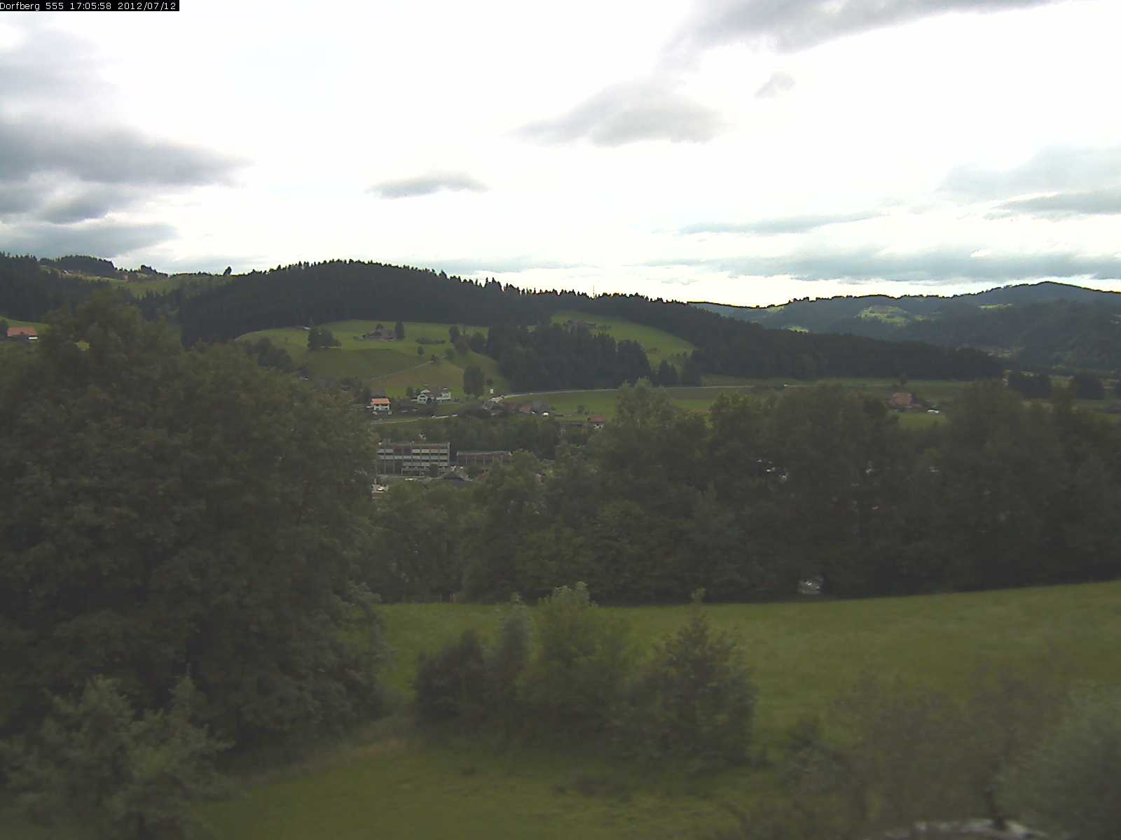 Webcam-Bild: Aussicht vom Dorfberg in Langnau 20120712-170600