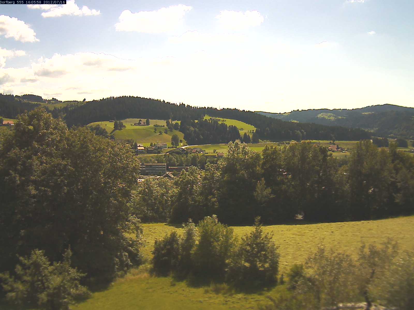 Webcam-Bild: Aussicht vom Dorfberg in Langnau 20120716-160600