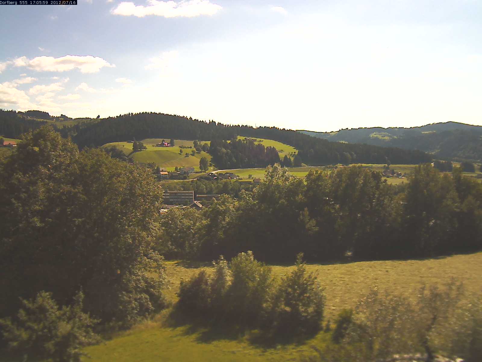 Webcam-Bild: Aussicht vom Dorfberg in Langnau 20120716-170600