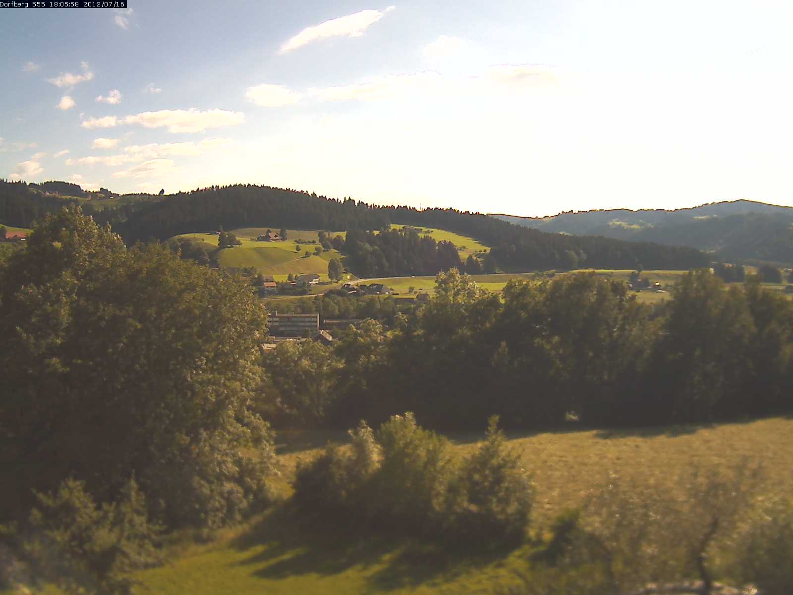 Webcam-Bild: Aussicht vom Dorfberg in Langnau 20120716-180600