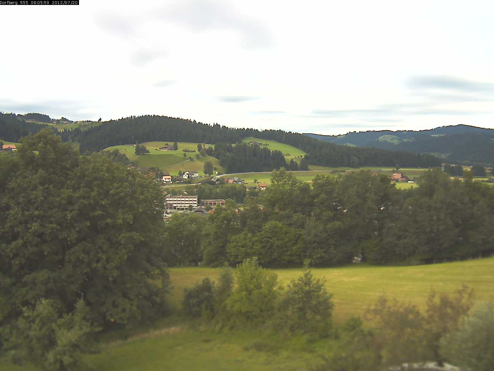 Webcam-Bild: Aussicht vom Dorfberg in Langnau 20120720-080600