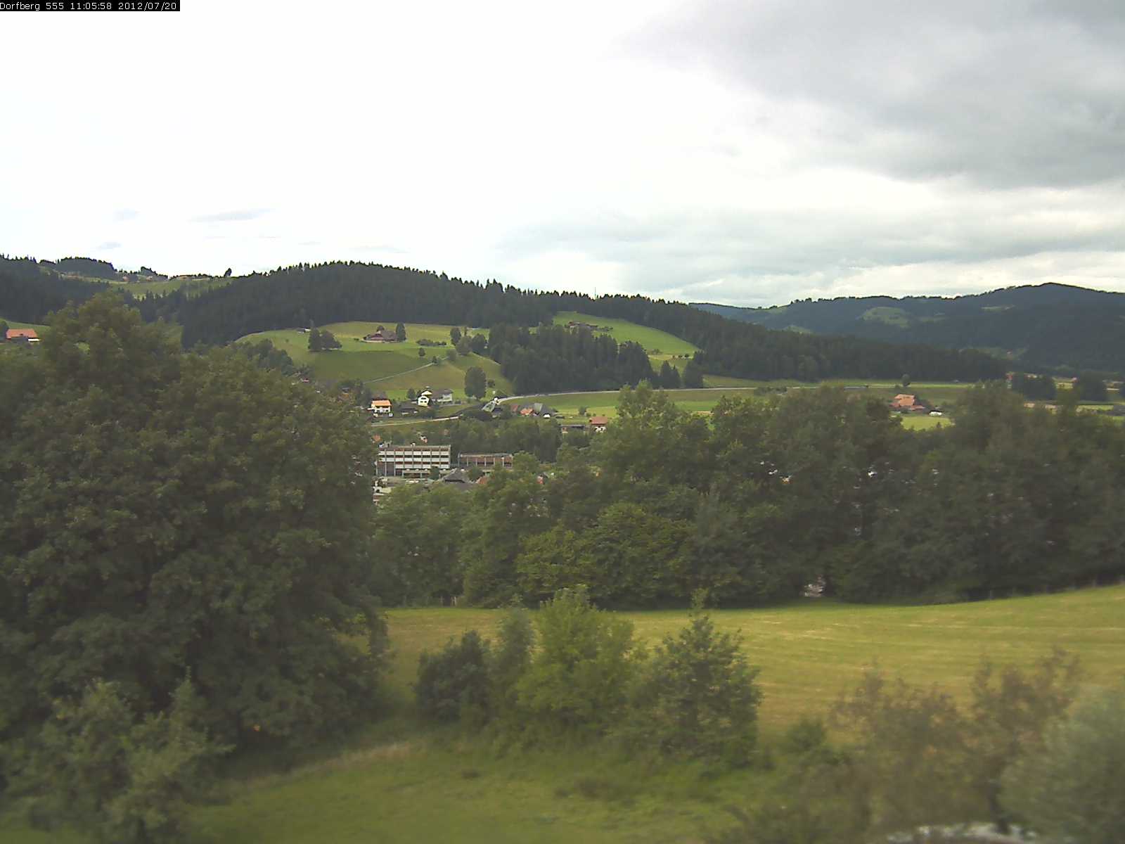 Webcam-Bild: Aussicht vom Dorfberg in Langnau 20120720-110600
