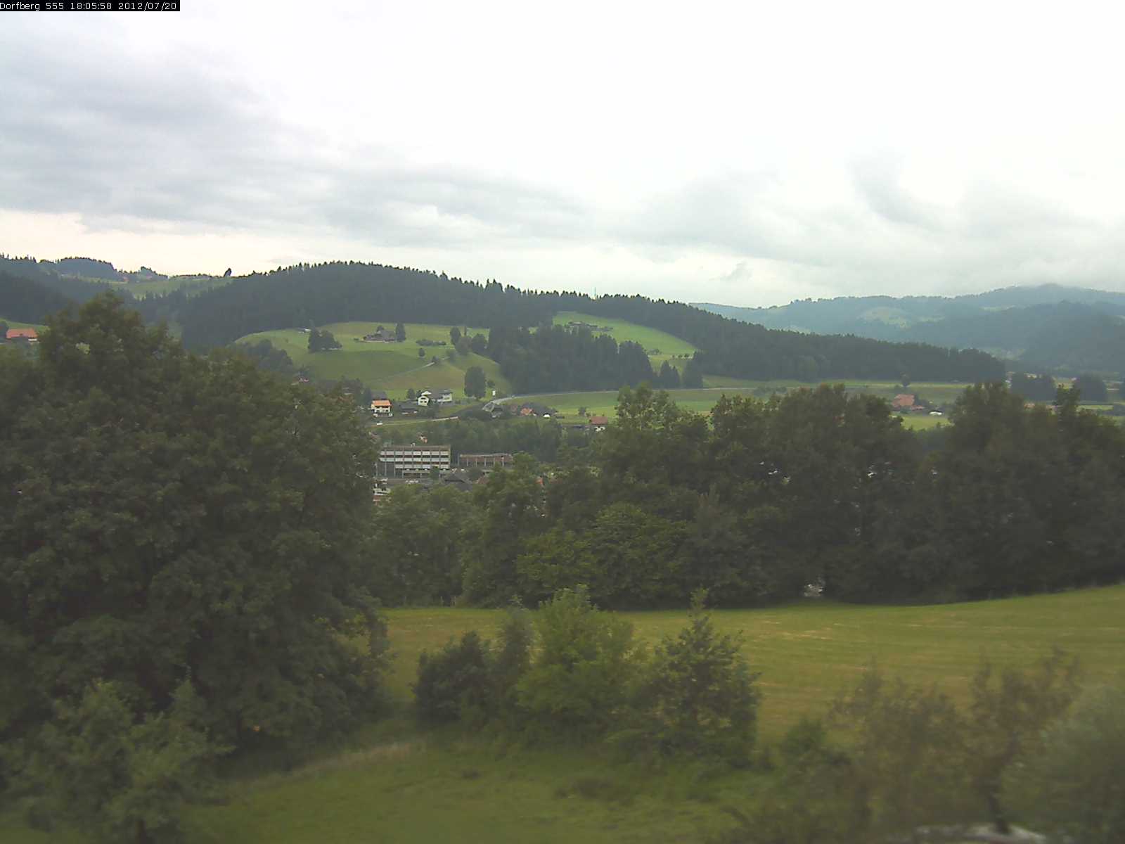 Webcam-Bild: Aussicht vom Dorfberg in Langnau 20120720-180600