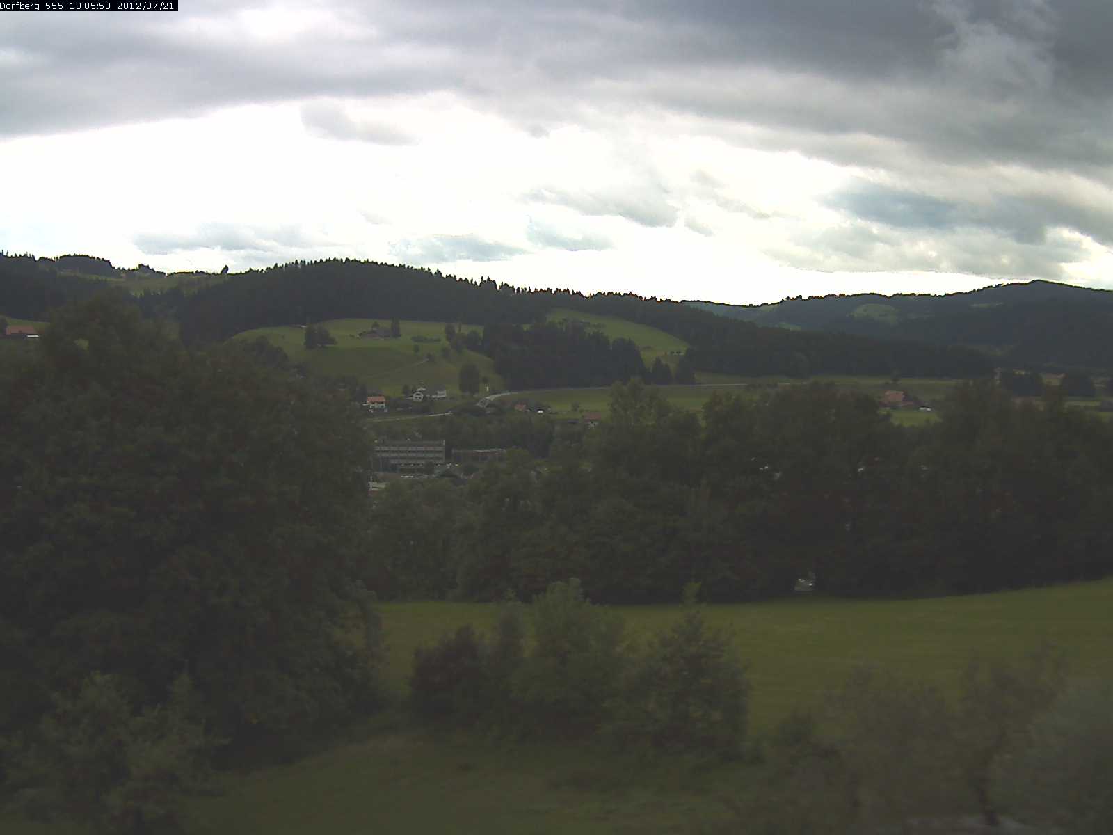 Webcam-Bild: Aussicht vom Dorfberg in Langnau 20120721-180600