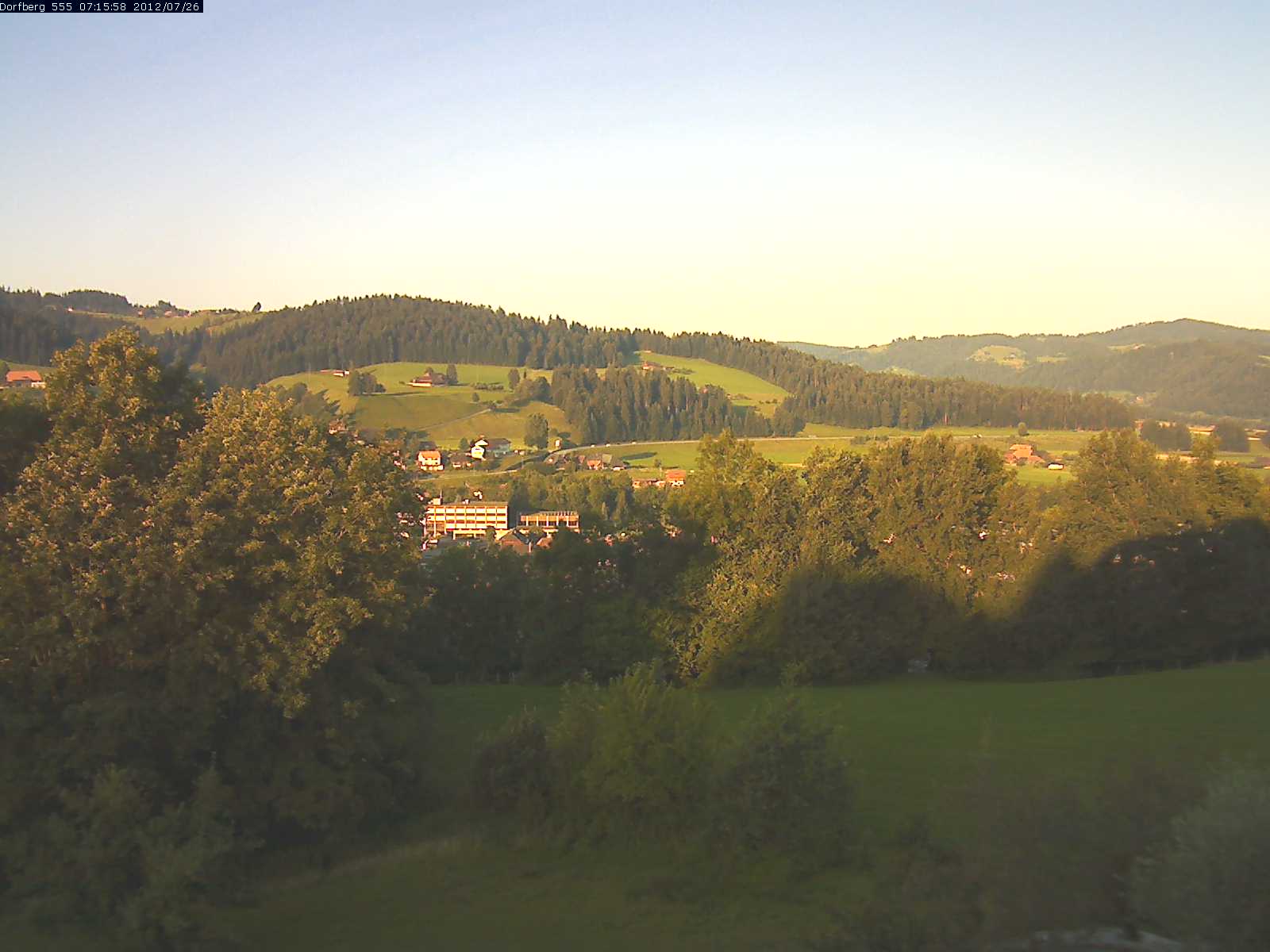 Webcam-Bild: Aussicht vom Dorfberg in Langnau 20120726-071600