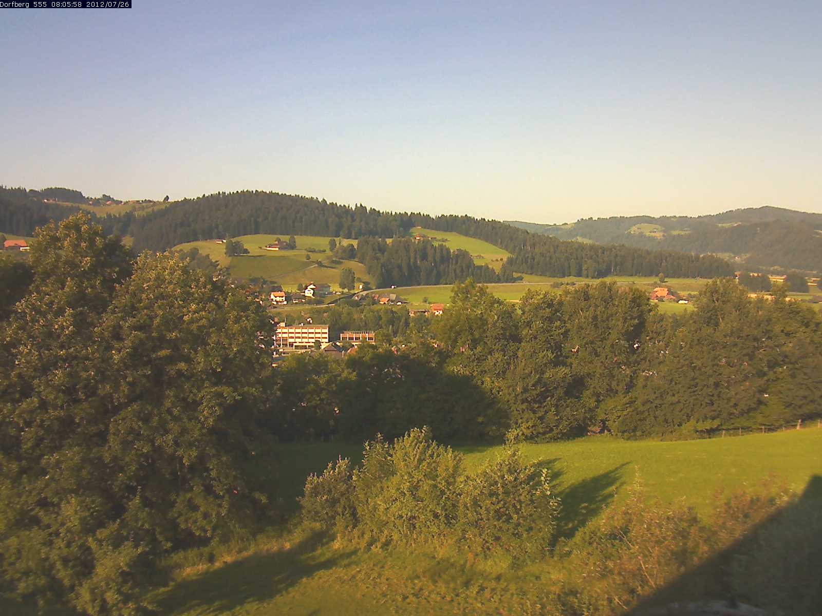 Webcam-Bild: Aussicht vom Dorfberg in Langnau 20120726-080600