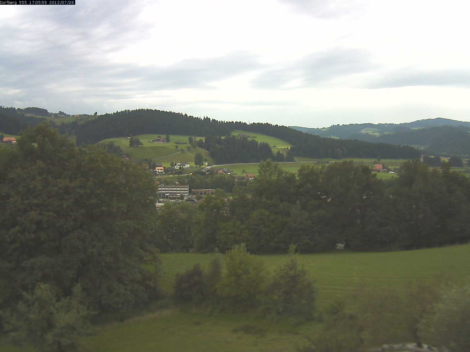 Webcam-Bild: Aussicht vom Dorfberg in Langnau 20120728-170600