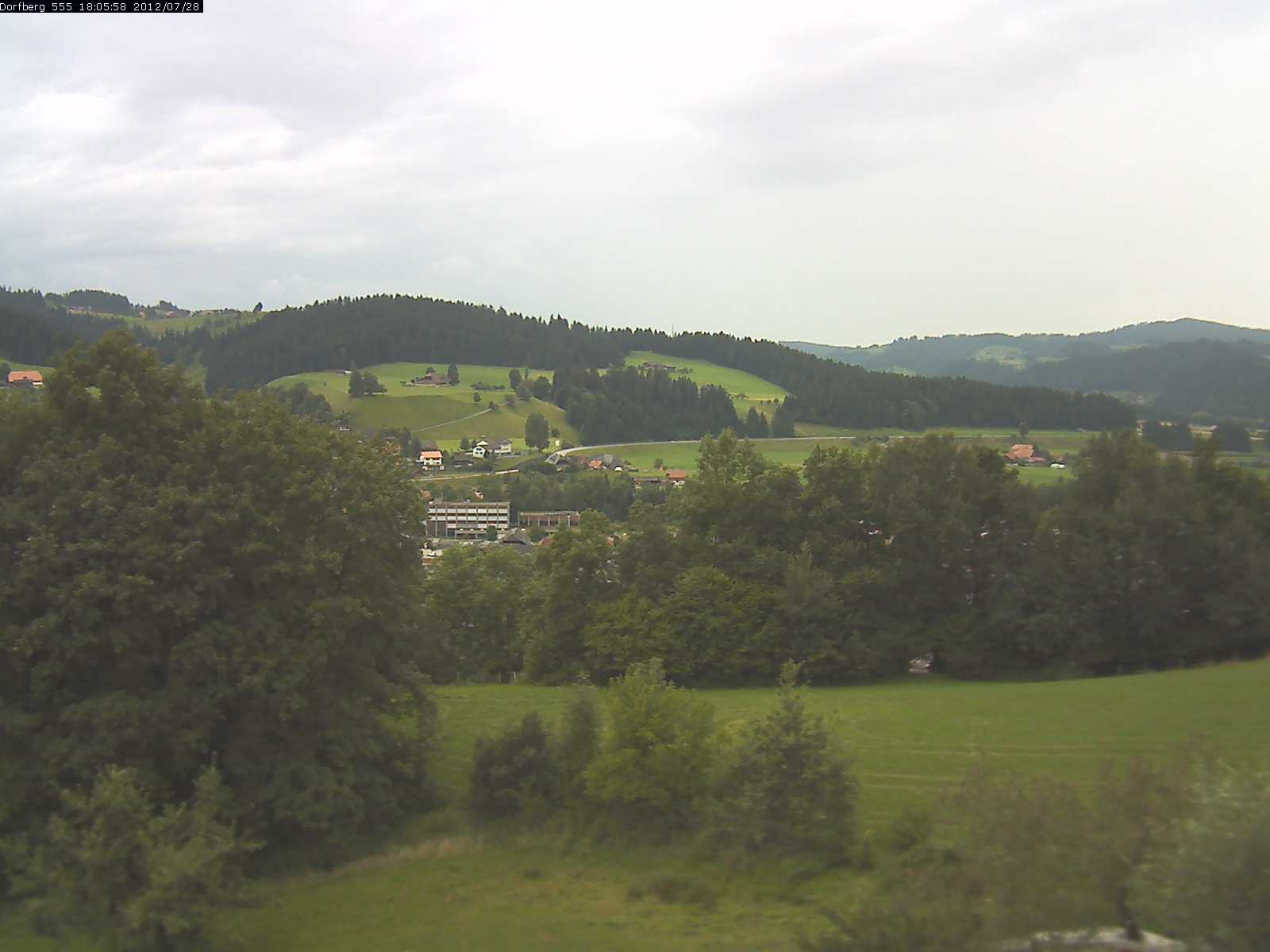 Webcam-Bild: Aussicht vom Dorfberg in Langnau 20120728-180600