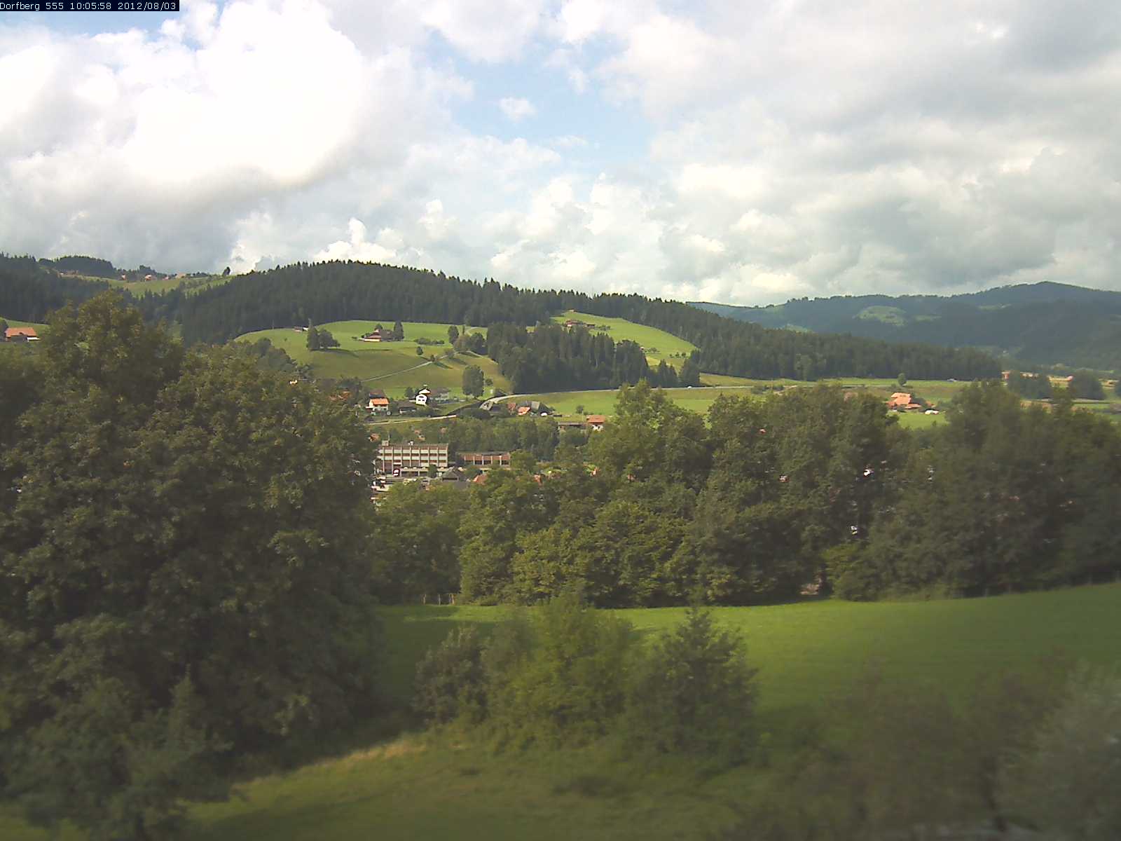 Webcam-Bild: Aussicht vom Dorfberg in Langnau 20120803-100600