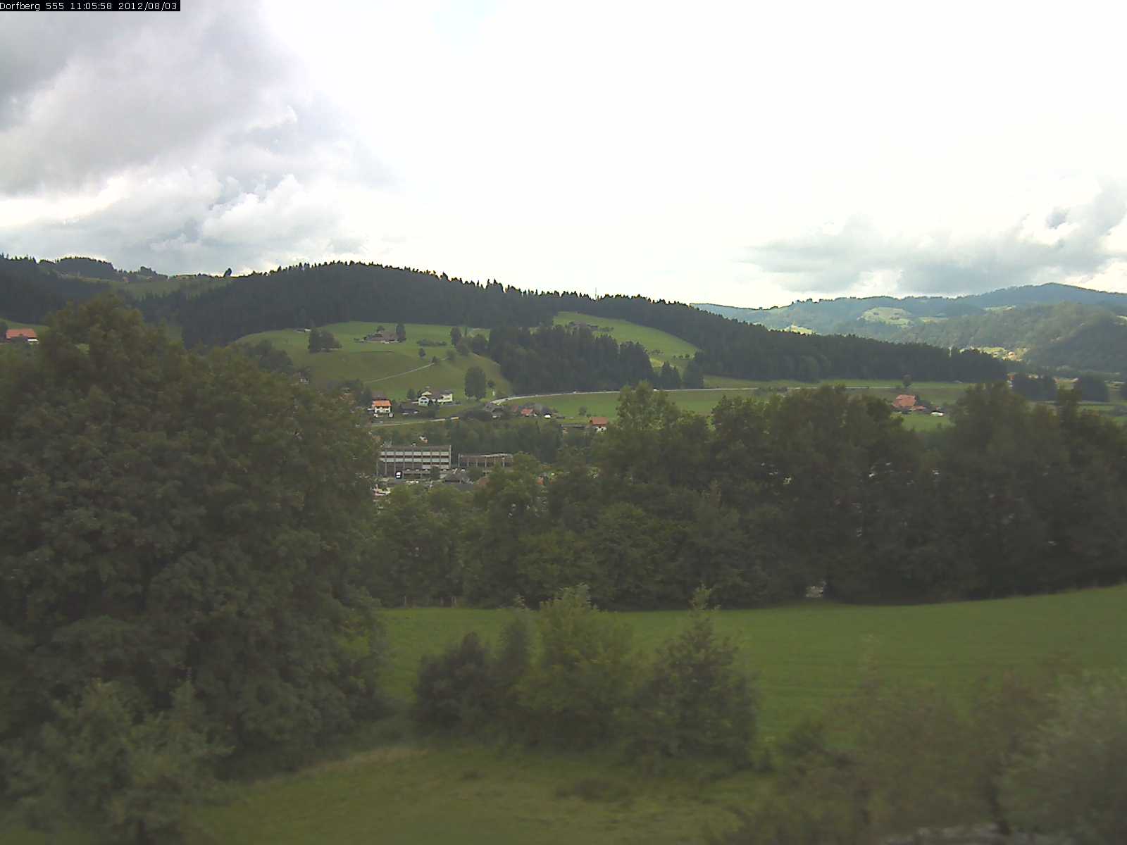Webcam-Bild: Aussicht vom Dorfberg in Langnau 20120803-110600