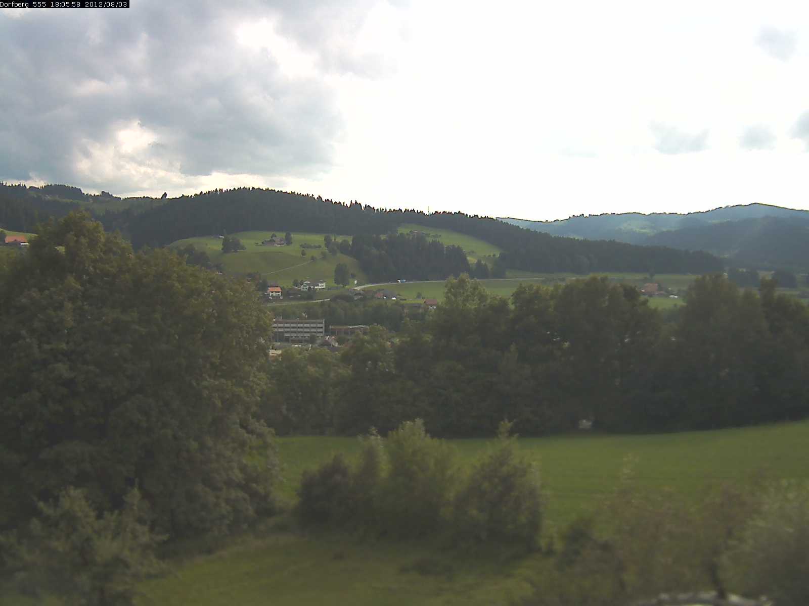 Webcam-Bild: Aussicht vom Dorfberg in Langnau 20120803-180600