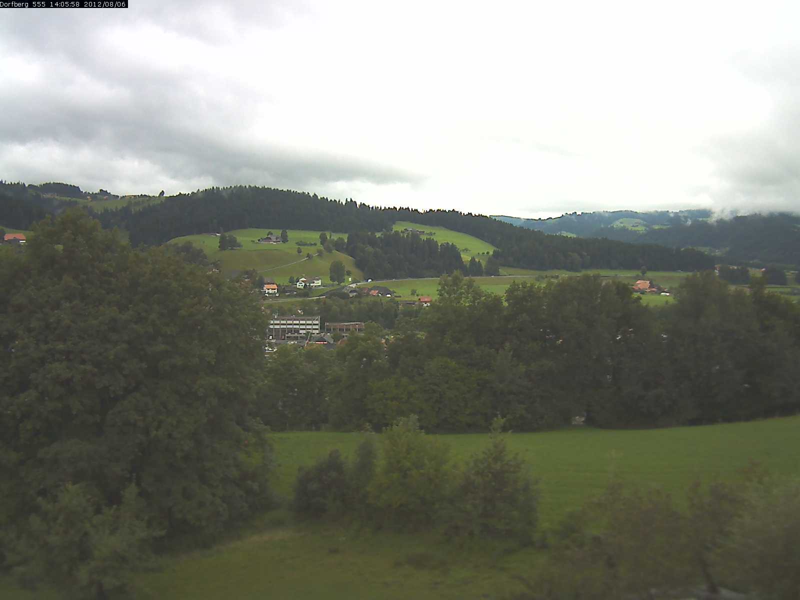 Webcam-Bild: Aussicht vom Dorfberg in Langnau 20120806-140600