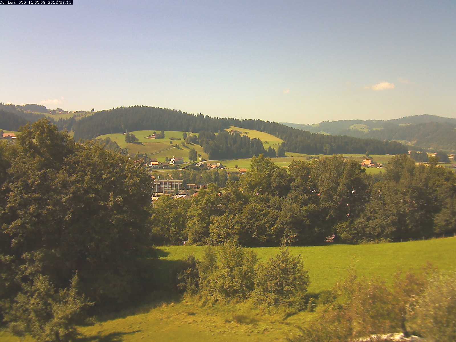 Webcam-Bild: Aussicht vom Dorfberg in Langnau 20120811-110600