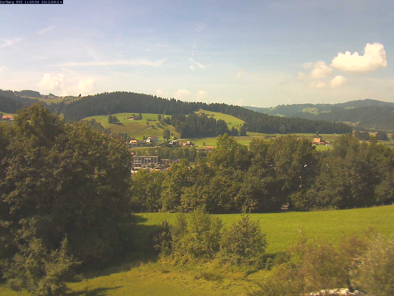 Webcam-Bild: Aussicht vom Dorfberg in Langnau 20120814-110600