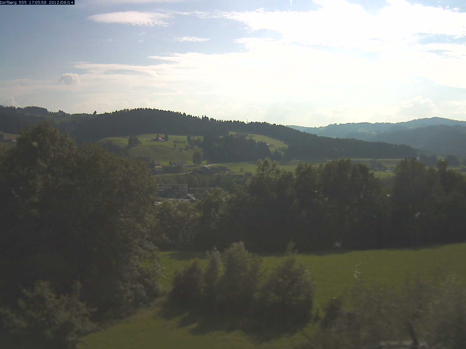 Webcam-Bild: Aussicht vom Dorfberg in Langnau 20120814-170600