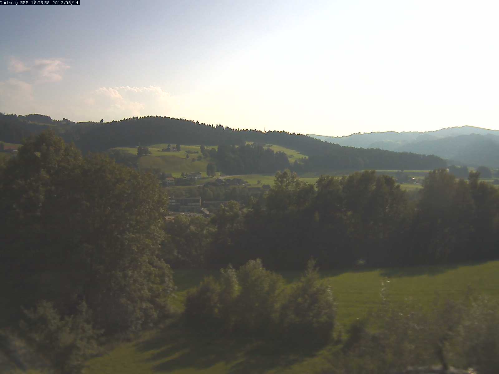 Webcam-Bild: Aussicht vom Dorfberg in Langnau 20120814-180600