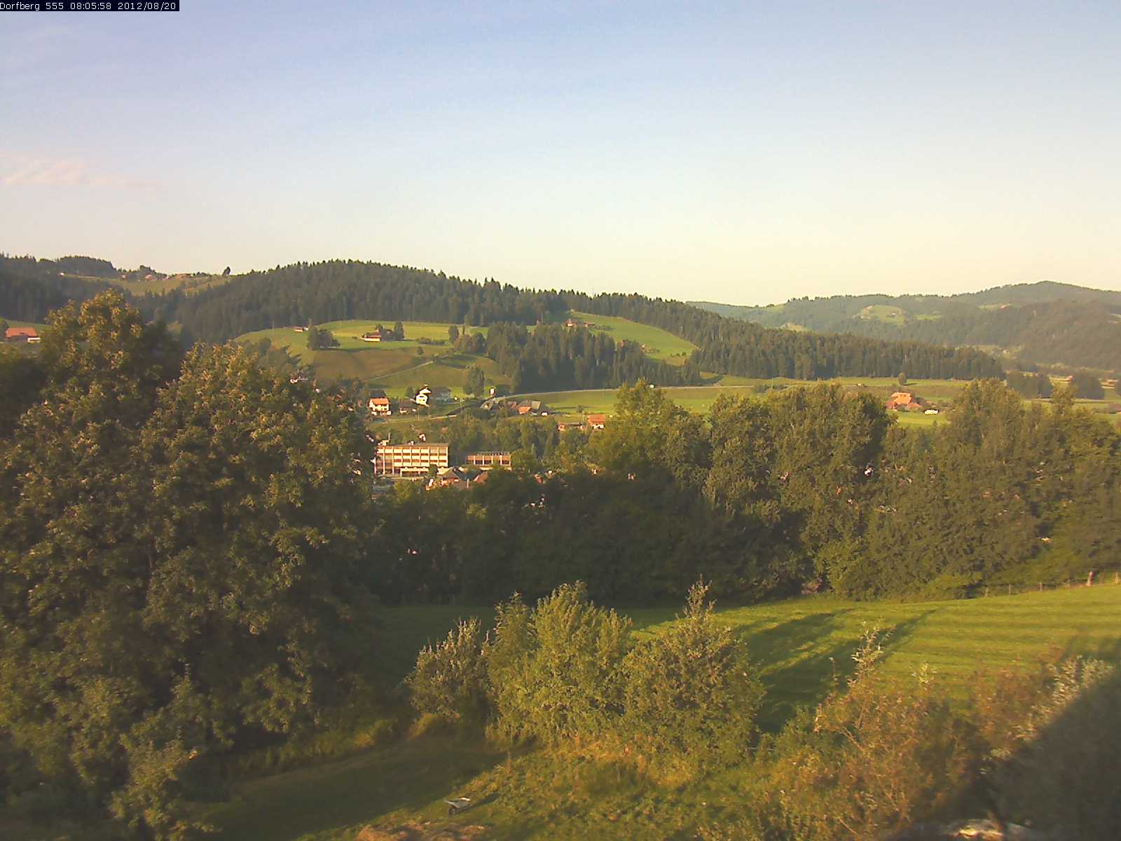 Webcam-Bild: Aussicht vom Dorfberg in Langnau 20120820-080600