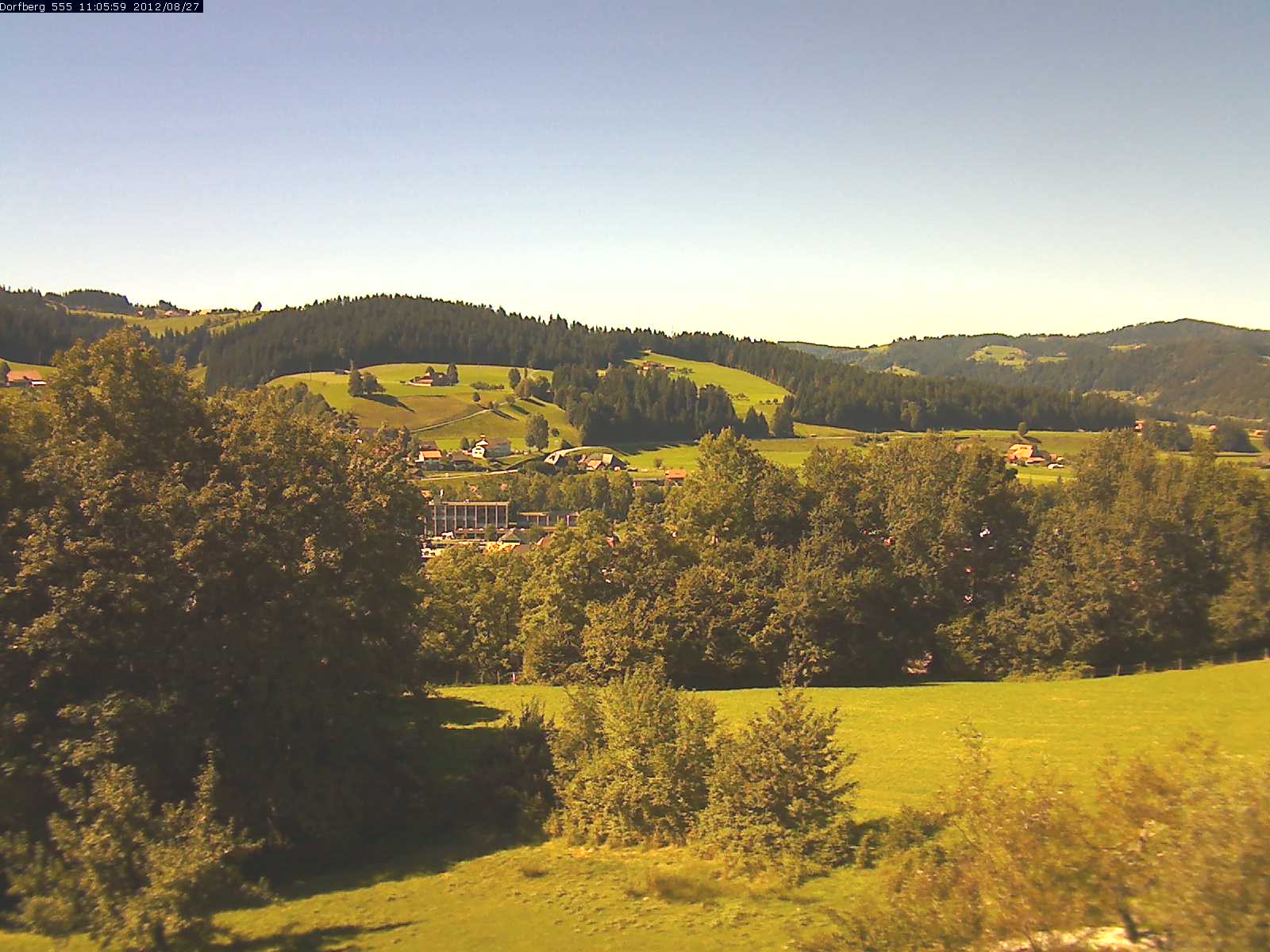 Webcam-Bild: Aussicht vom Dorfberg in Langnau 20120827-110600