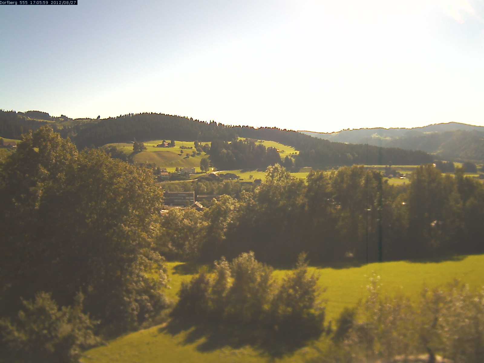 Webcam-Bild: Aussicht vom Dorfberg in Langnau 20120827-170600