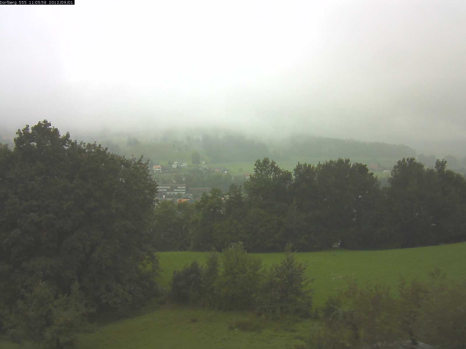 Webcam-Bild: Aussicht vom Dorfberg in Langnau 20120901-110600