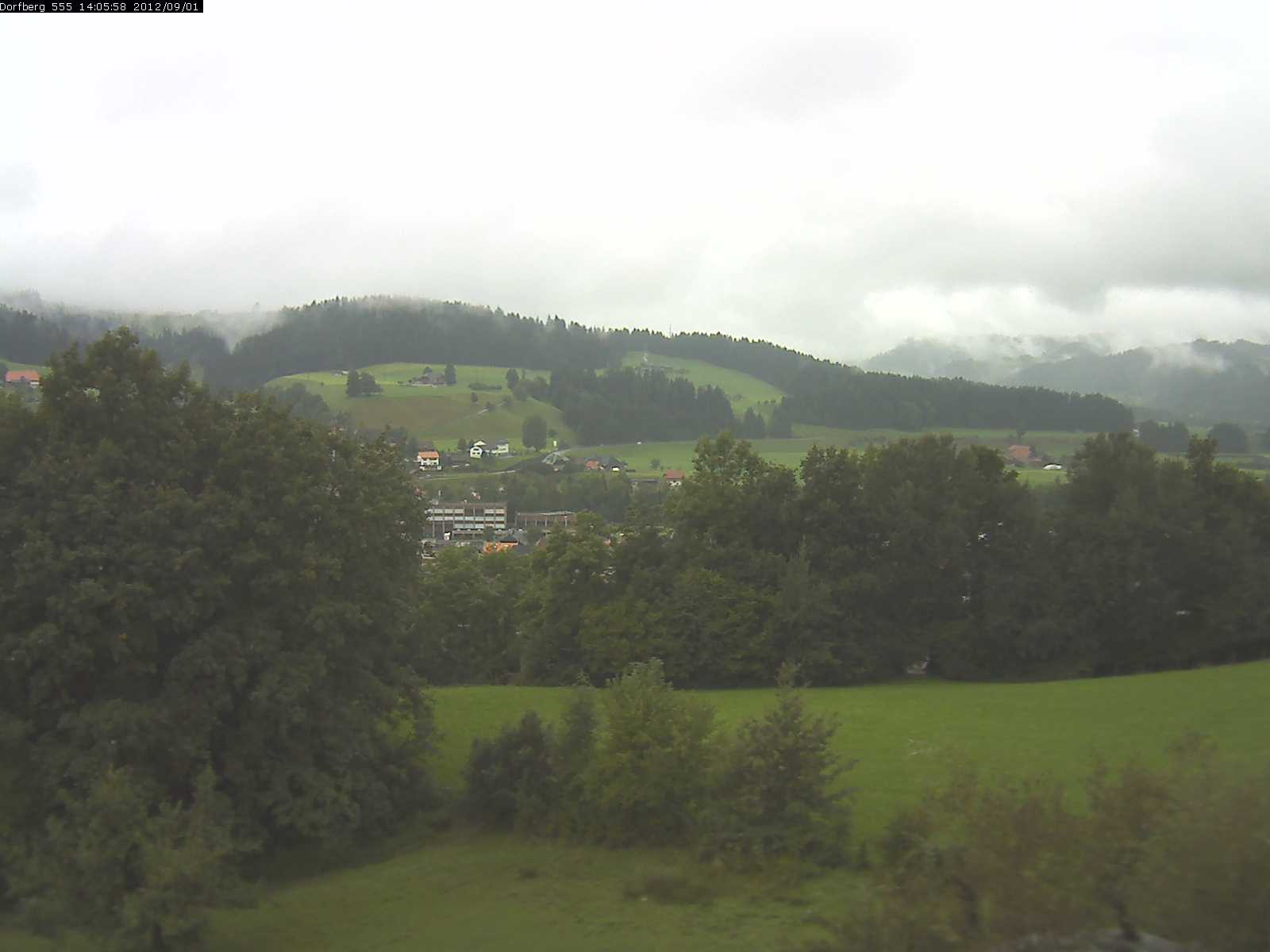 Webcam-Bild: Aussicht vom Dorfberg in Langnau 20120901-140600