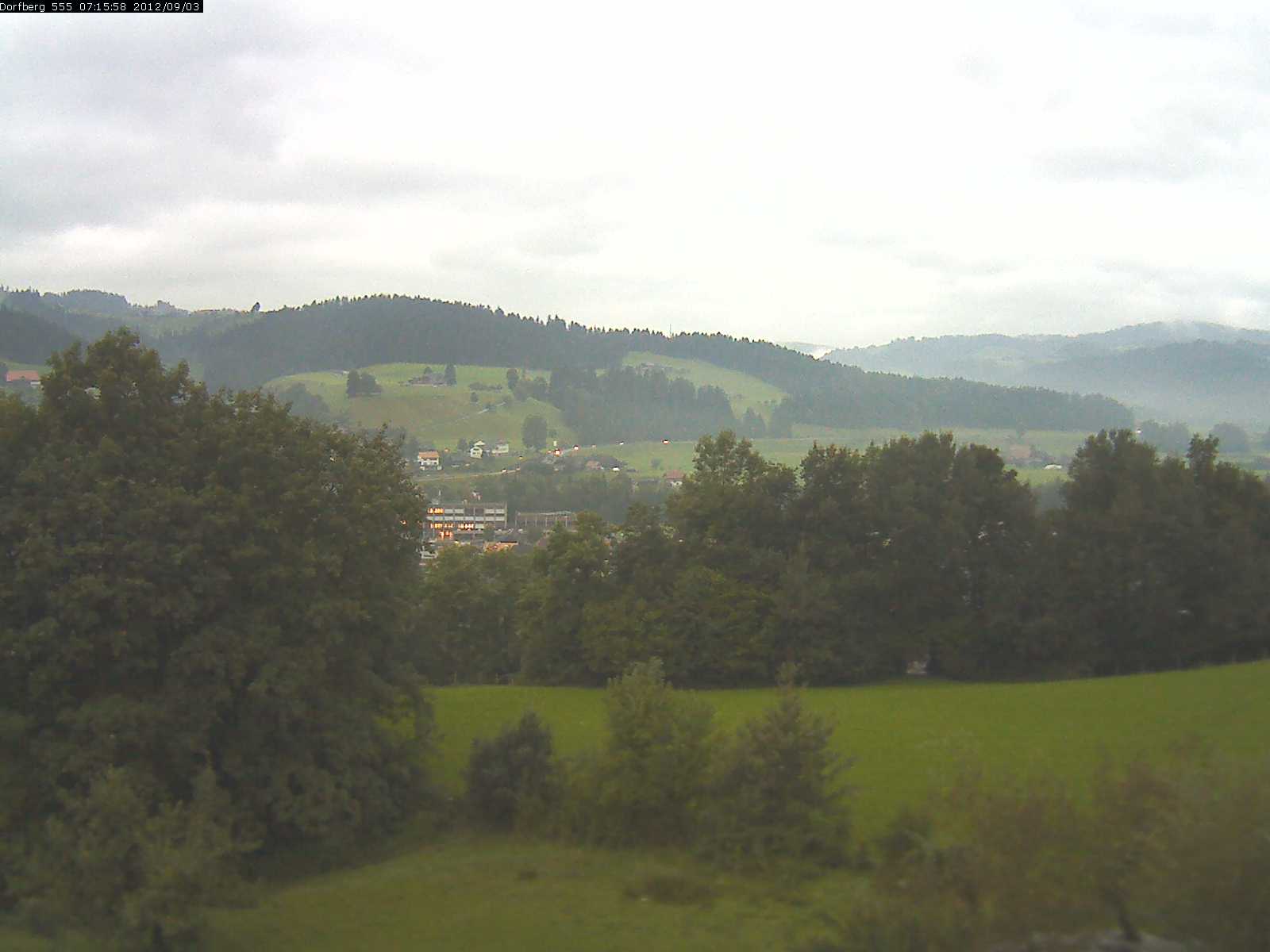 Webcam-Bild: Aussicht vom Dorfberg in Langnau 20120903-071600