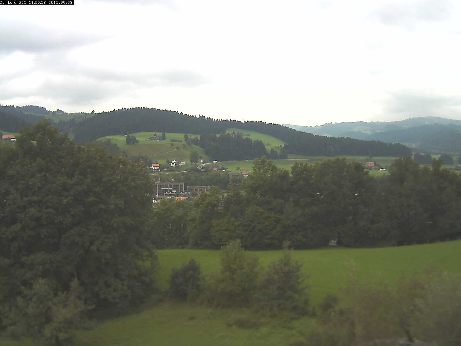 Webcam-Bild: Aussicht vom Dorfberg in Langnau 20120903-110600