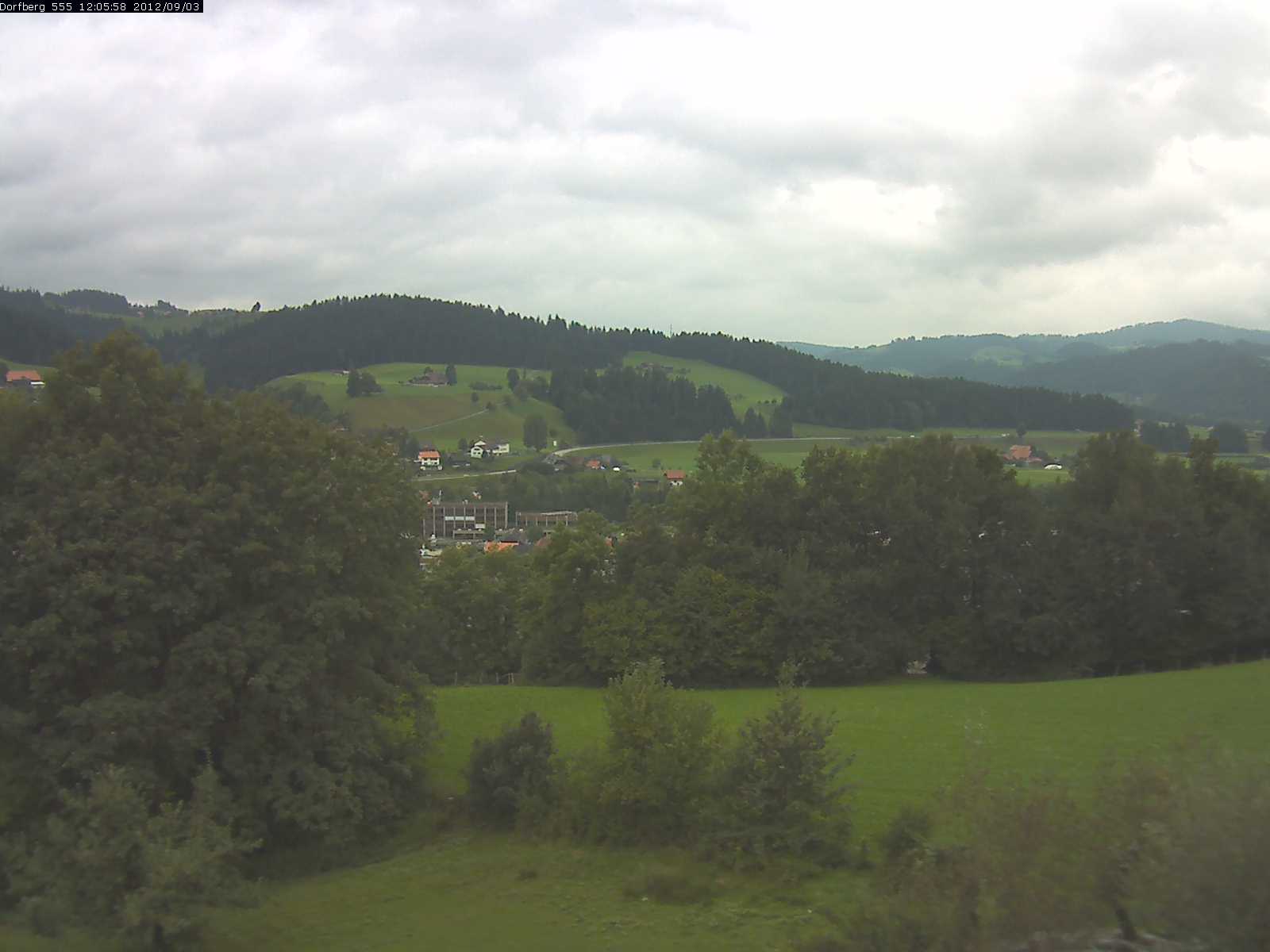 Webcam-Bild: Aussicht vom Dorfberg in Langnau 20120903-120600
