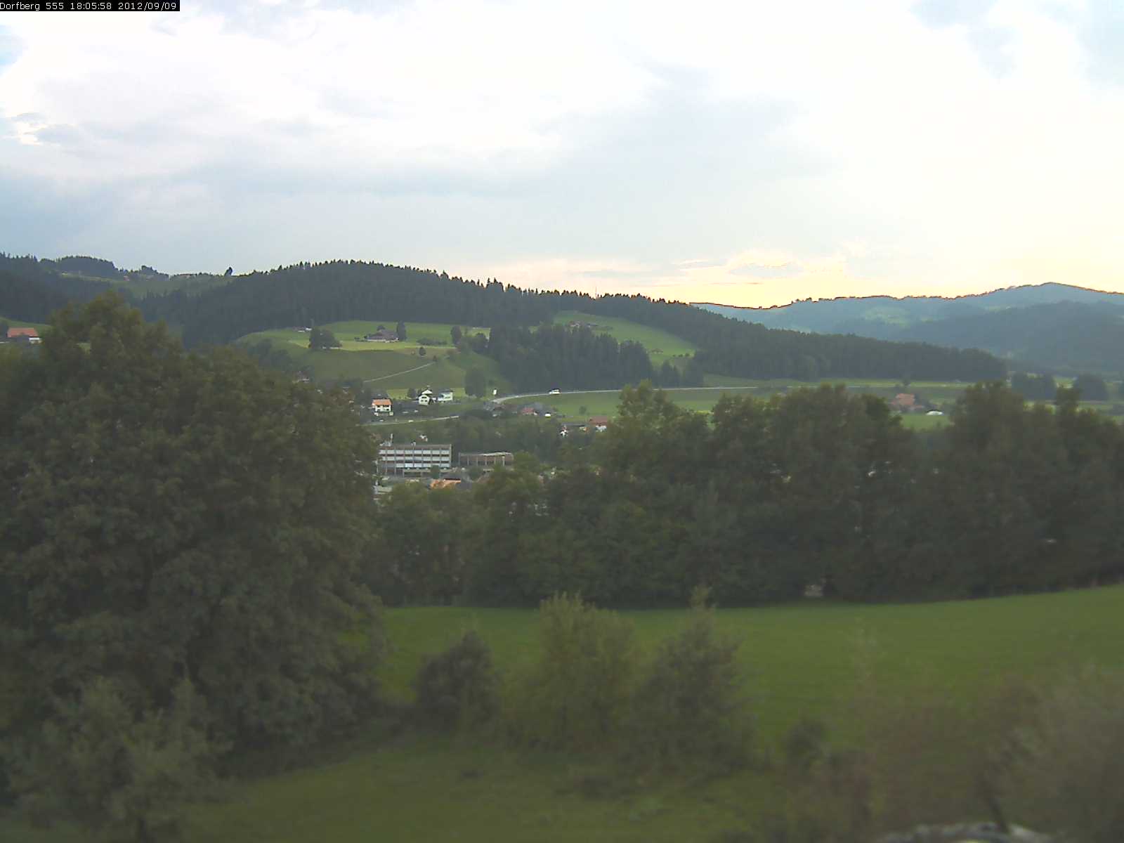 Webcam-Bild: Aussicht vom Dorfberg in Langnau 20120909-180600