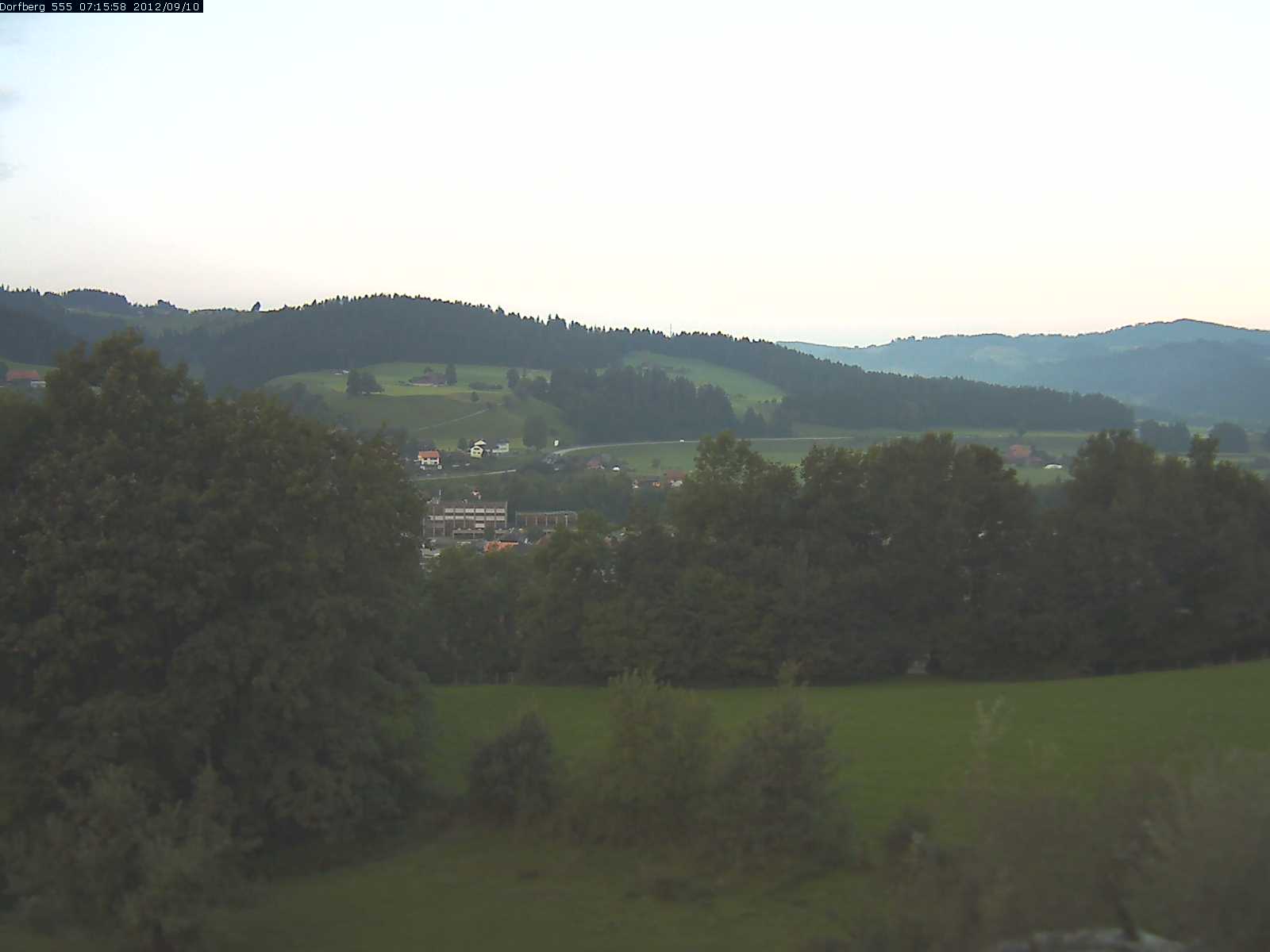 Webcam-Bild: Aussicht vom Dorfberg in Langnau 20120910-071600