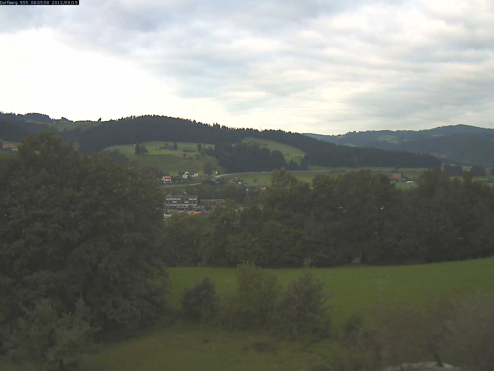 Webcam-Bild: Aussicht vom Dorfberg in Langnau 20120915-080600