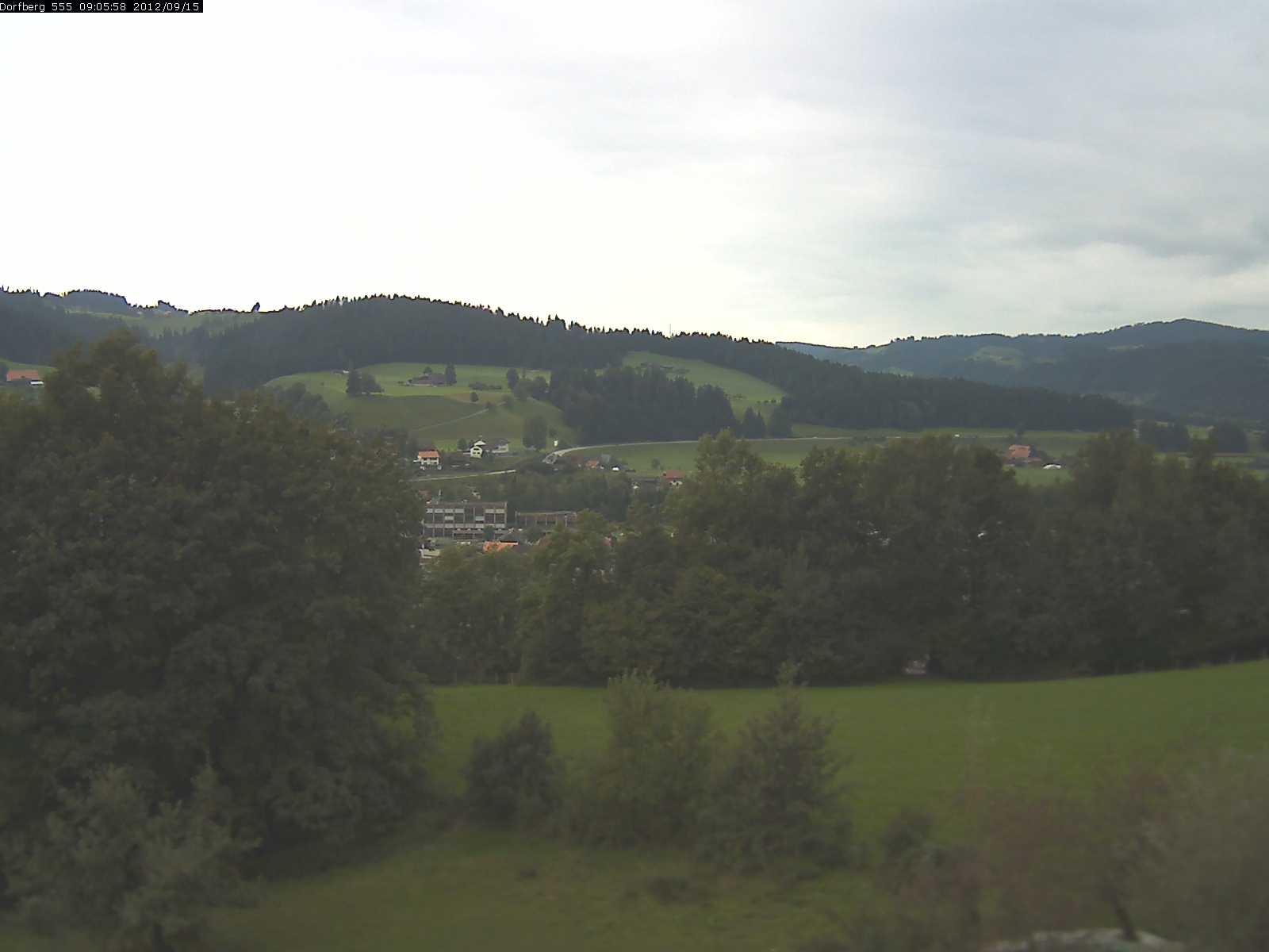 Webcam-Bild: Aussicht vom Dorfberg in Langnau 20120915-090600