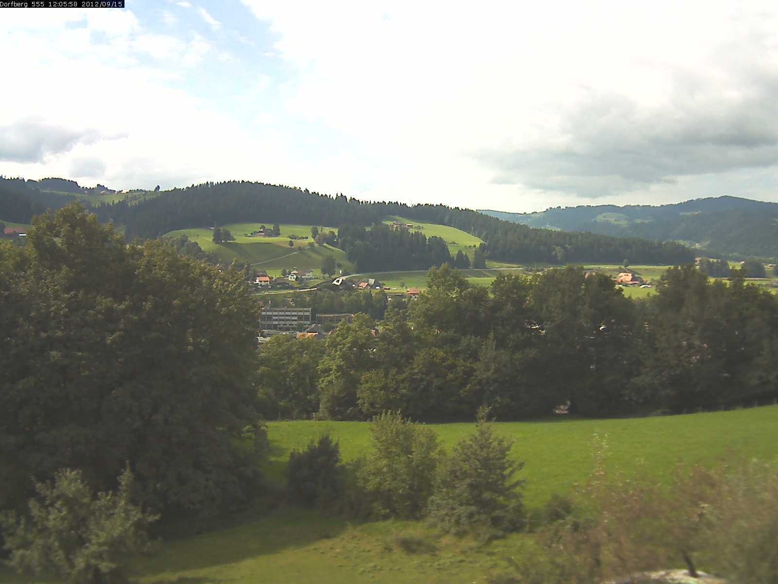 Webcam-Bild: Aussicht vom Dorfberg in Langnau 20120915-120600