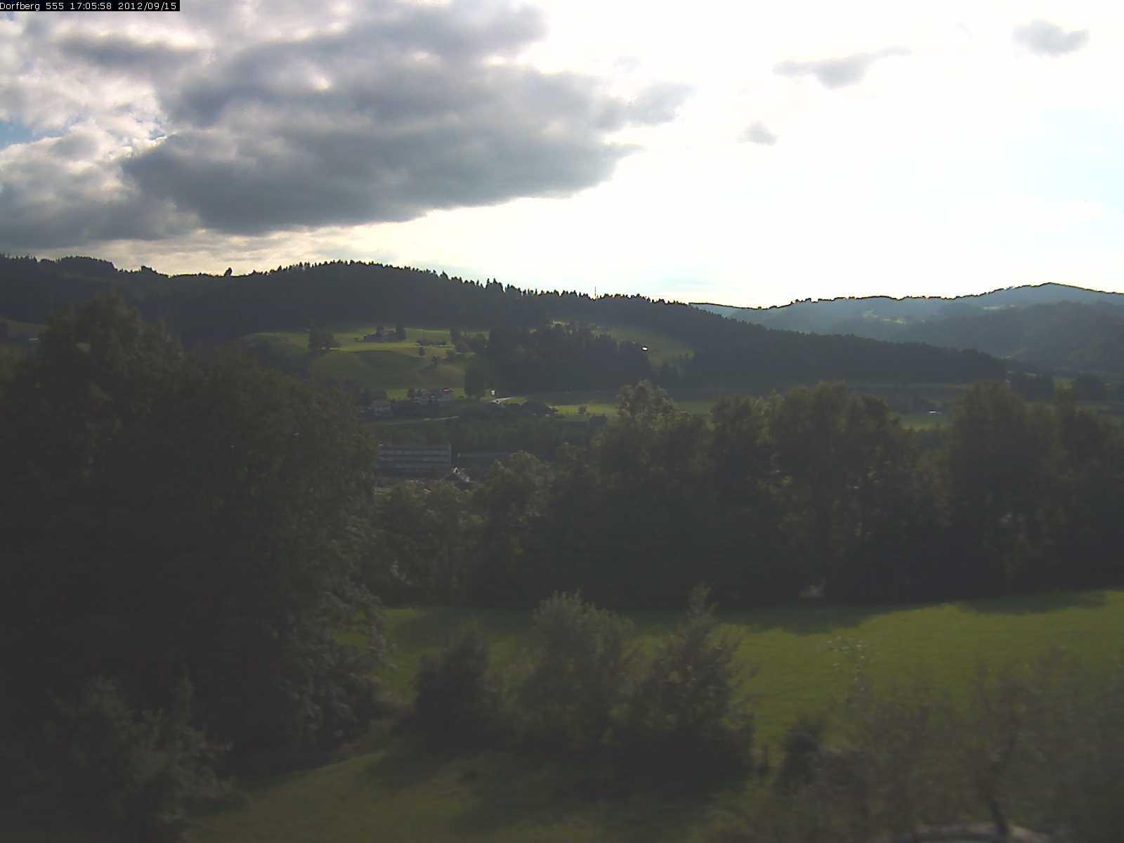 Webcam-Bild: Aussicht vom Dorfberg in Langnau 20120915-170600