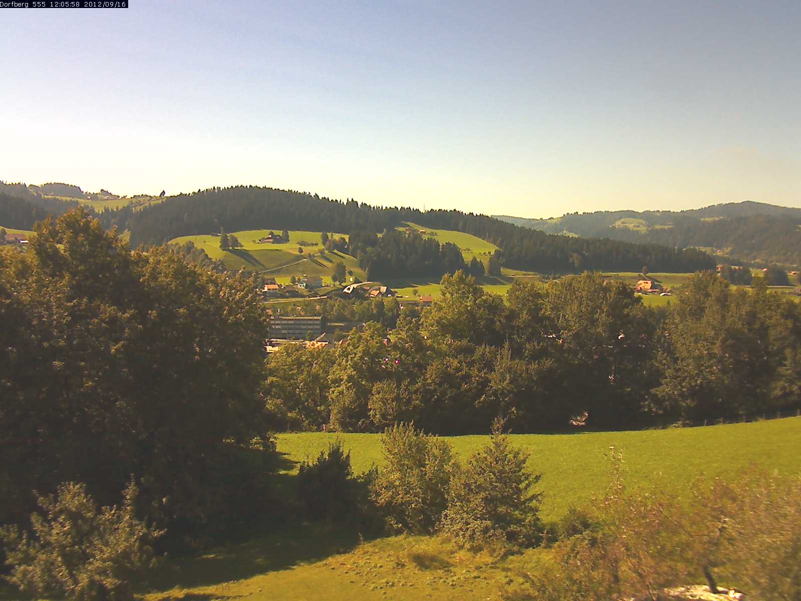 Webcam-Bild: Aussicht vom Dorfberg in Langnau 20120916-120600