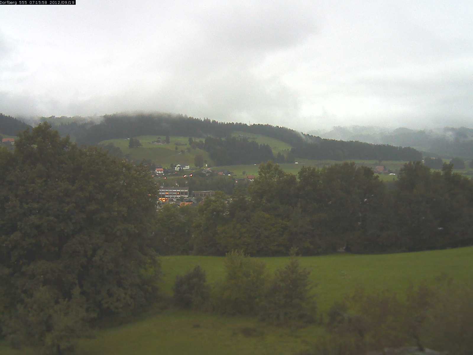 Webcam-Bild: Aussicht vom Dorfberg in Langnau 20120919-071600