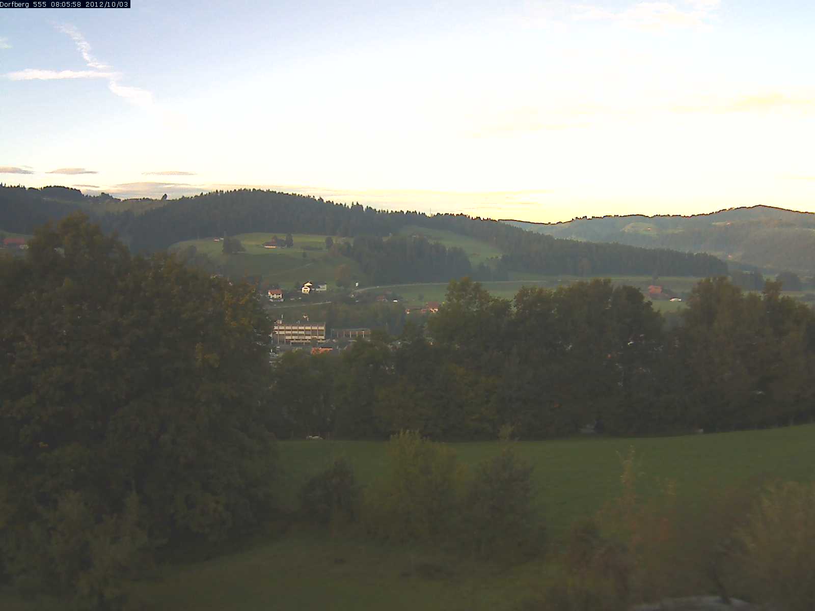 Webcam-Bild: Aussicht vom Dorfberg in Langnau 20121003-080600