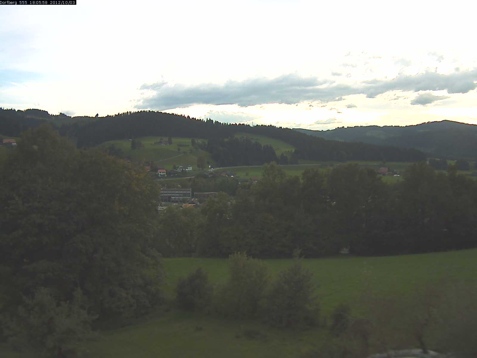 Webcam-Bild: Aussicht vom Dorfberg in Langnau 20121003-180600