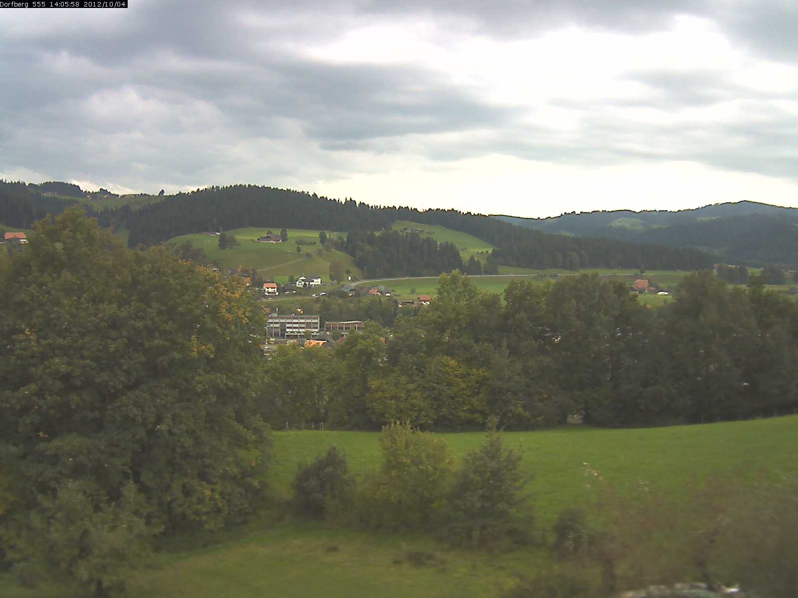 Webcam-Bild: Aussicht vom Dorfberg in Langnau 20121004-140600