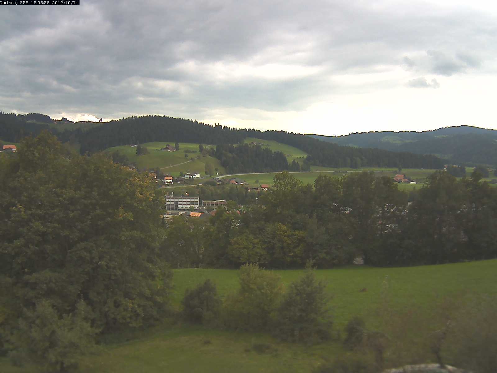 Webcam-Bild: Aussicht vom Dorfberg in Langnau 20121004-150600