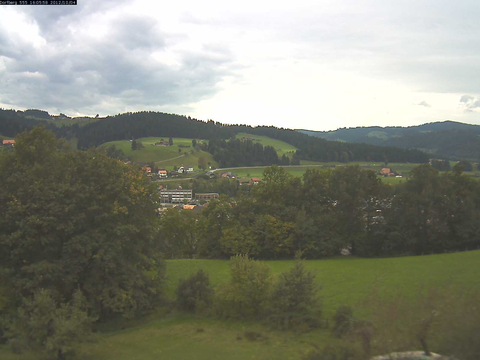 Webcam-Bild: Aussicht vom Dorfberg in Langnau 20121004-160600