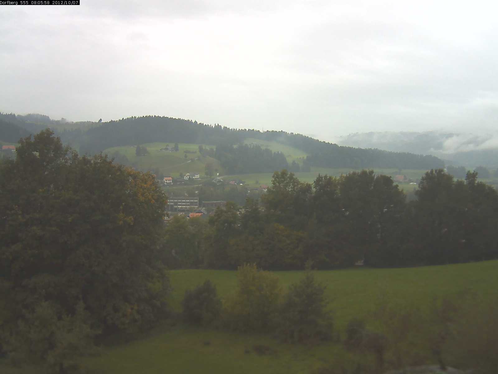 Webcam-Bild: Aussicht vom Dorfberg in Langnau 20121007-080600