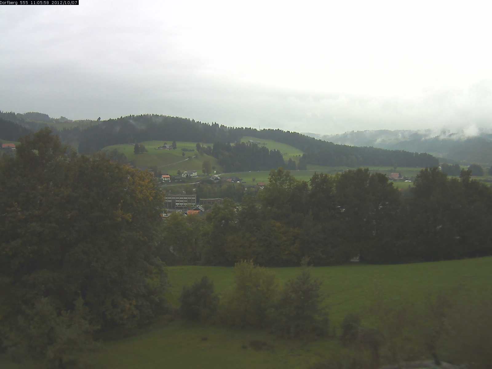 Webcam-Bild: Aussicht vom Dorfberg in Langnau 20121007-110600
