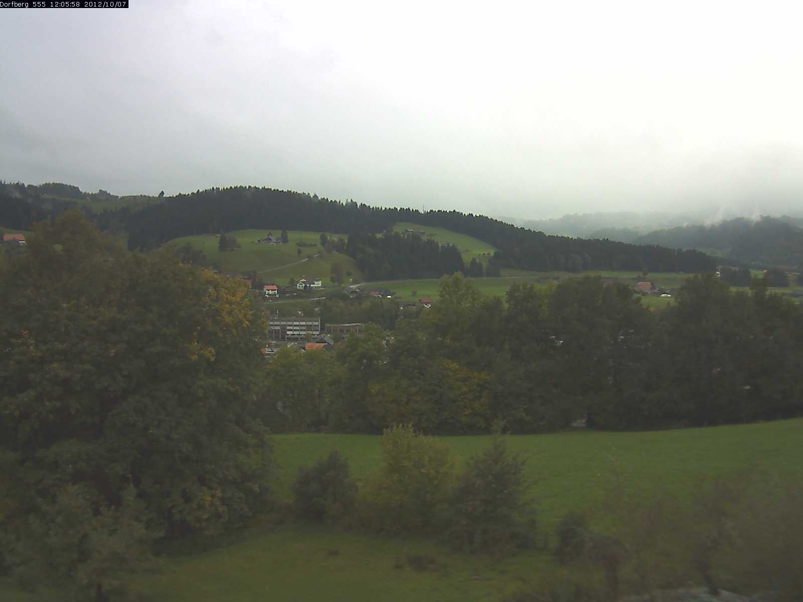 Webcam-Bild: Aussicht vom Dorfberg in Langnau 20121007-120600