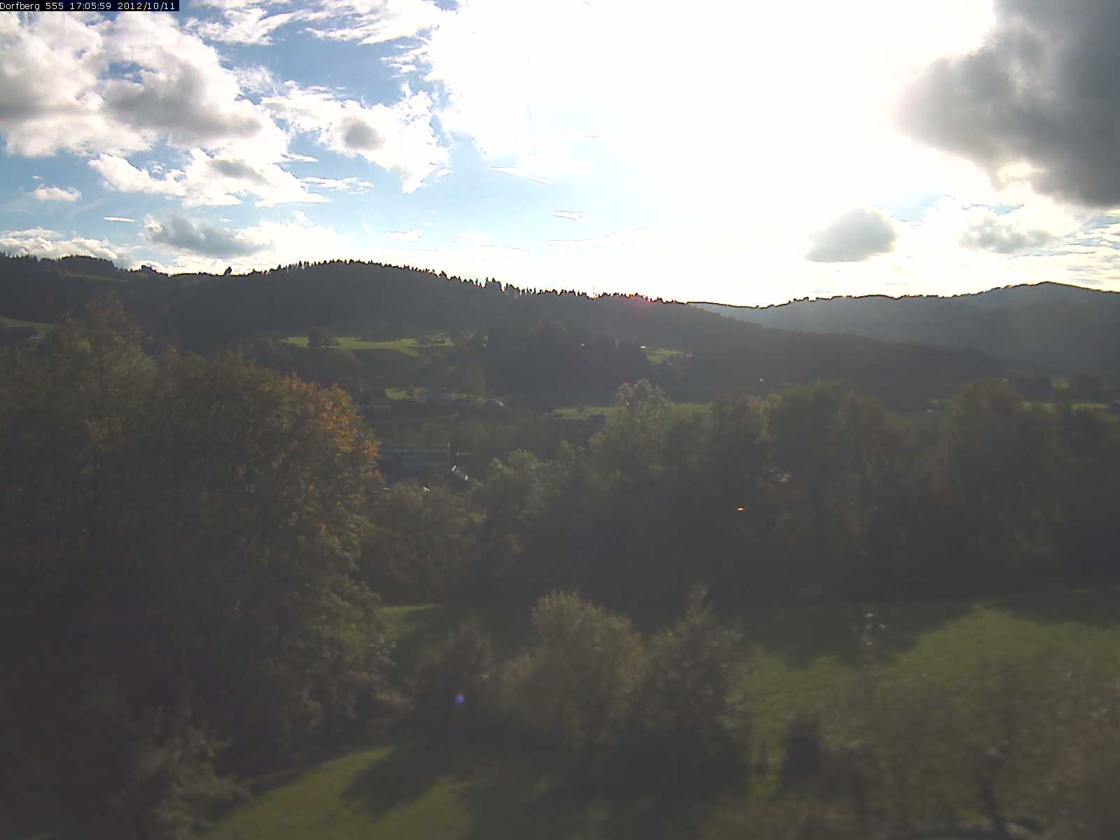 Webcam-Bild: Aussicht vom Dorfberg in Langnau 20121011-170600