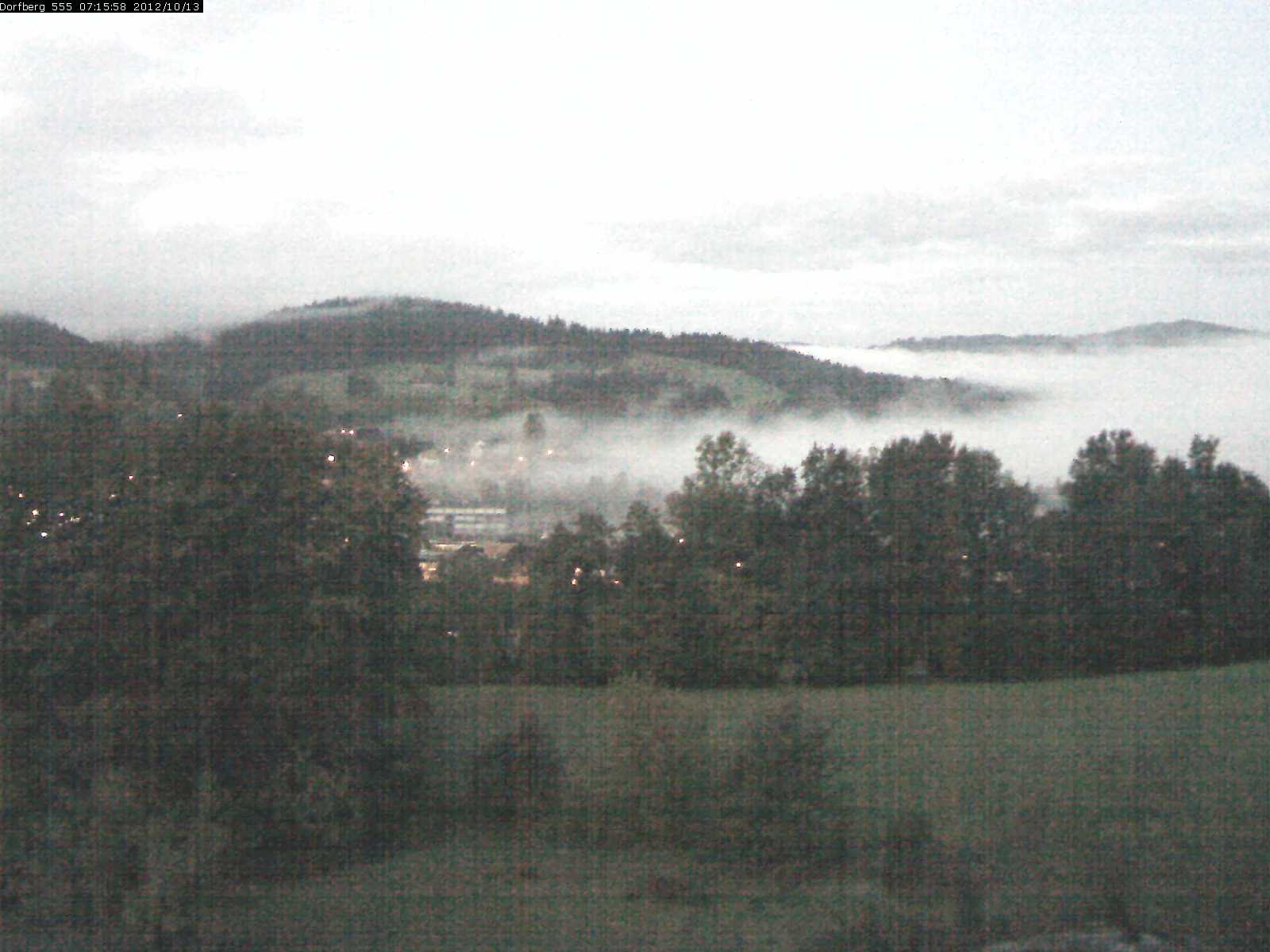 Webcam-Bild: Aussicht vom Dorfberg in Langnau 20121013-071600