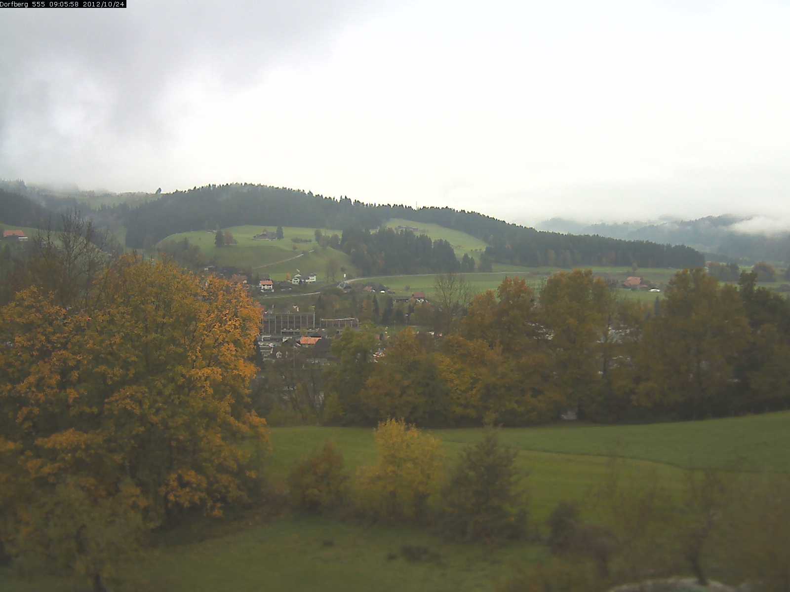 Webcam-Bild: Aussicht vom Dorfberg in Langnau 20121024-090600