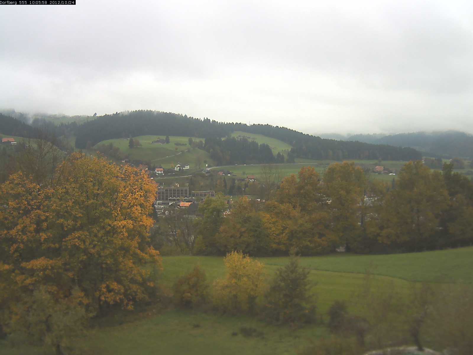 Webcam-Bild: Aussicht vom Dorfberg in Langnau 20121024-100600